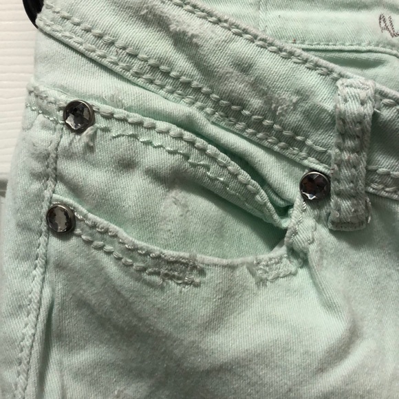 💜💜Mint green destroyed jeans - Picture 2 of 3